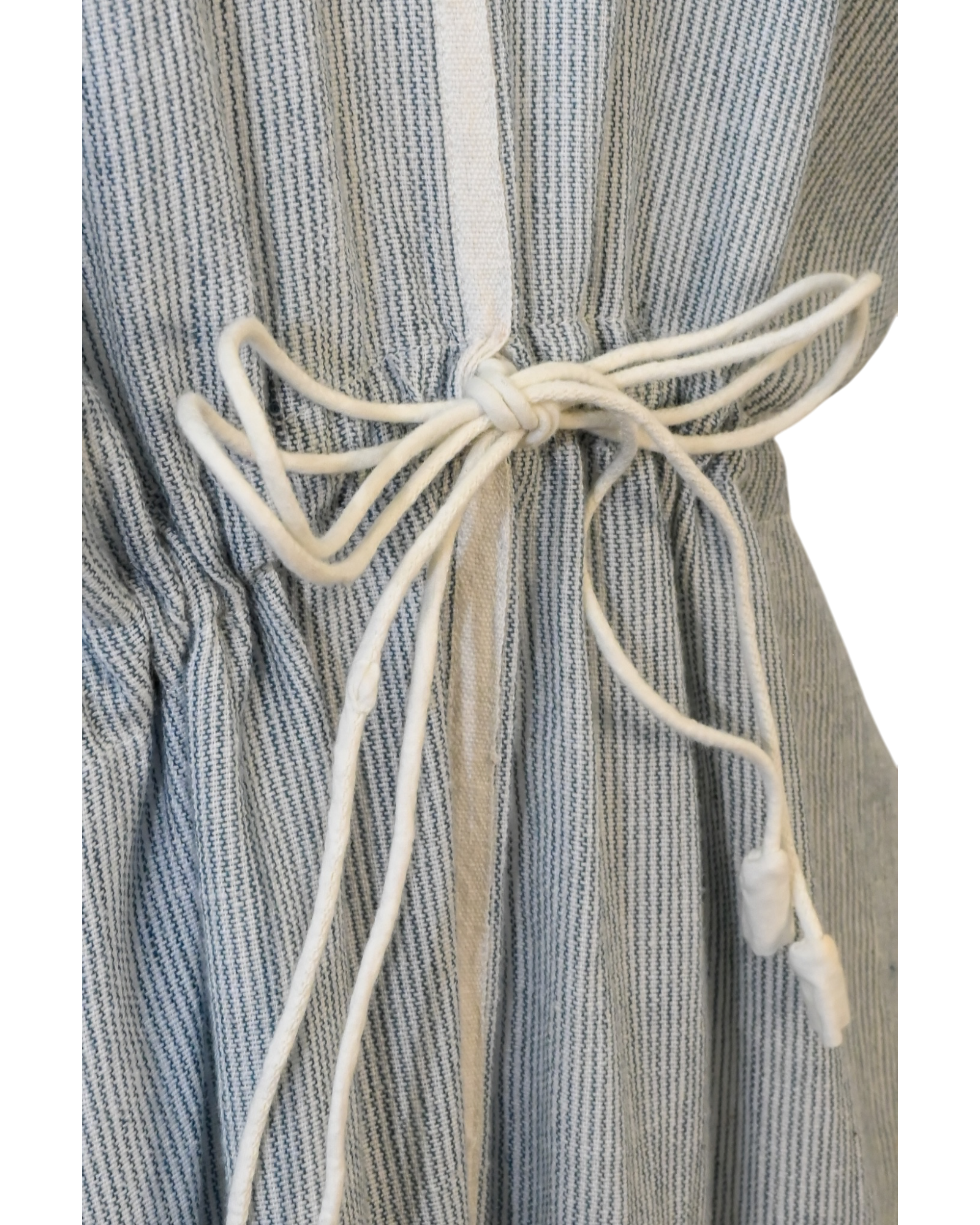 AISH blue and white maxi dress with V-neckline, short sleeves and adjustable tasseled drawstring waist