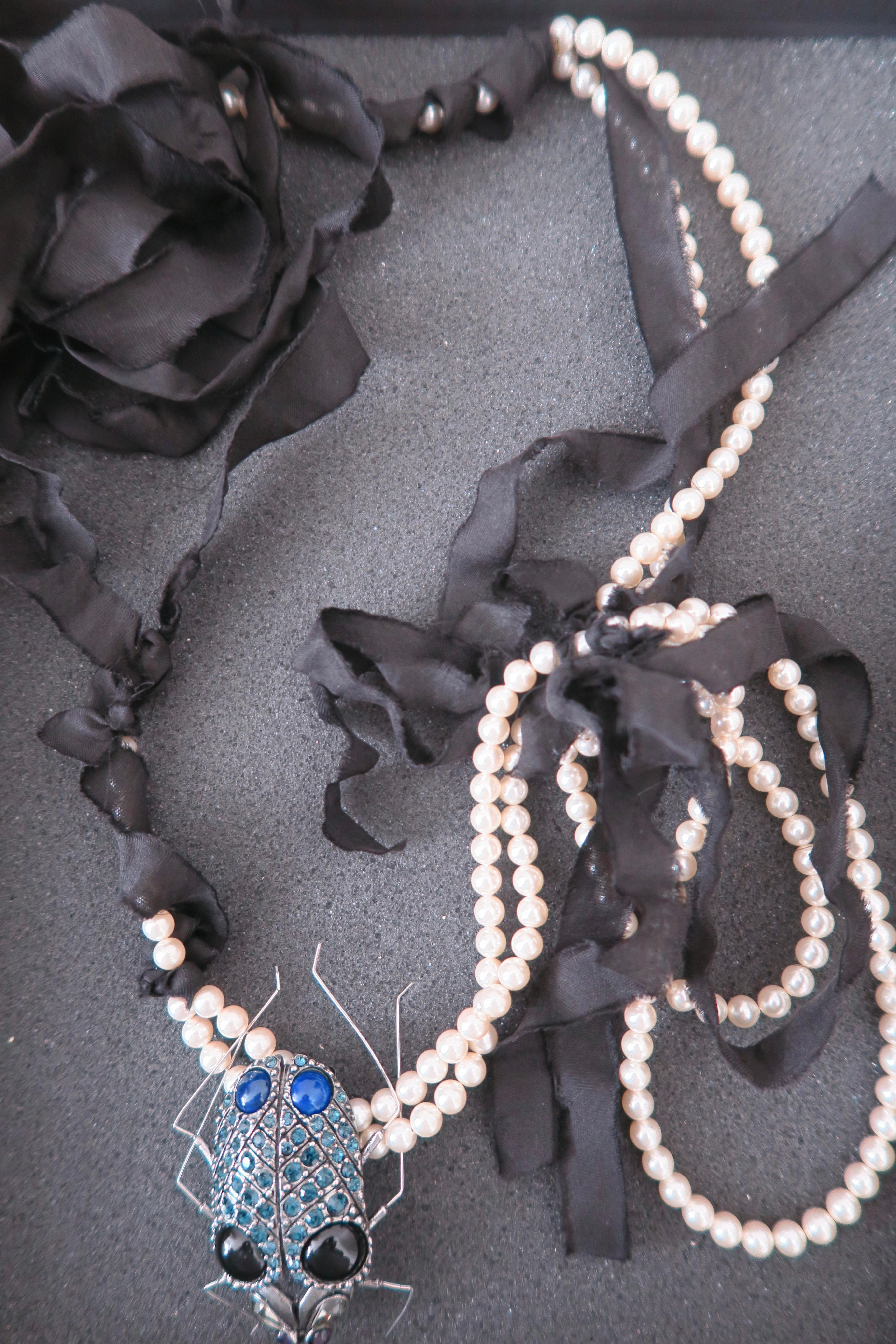 AUTHENTIC LANVIN Pearl & Black Silk Ribbon Necklace