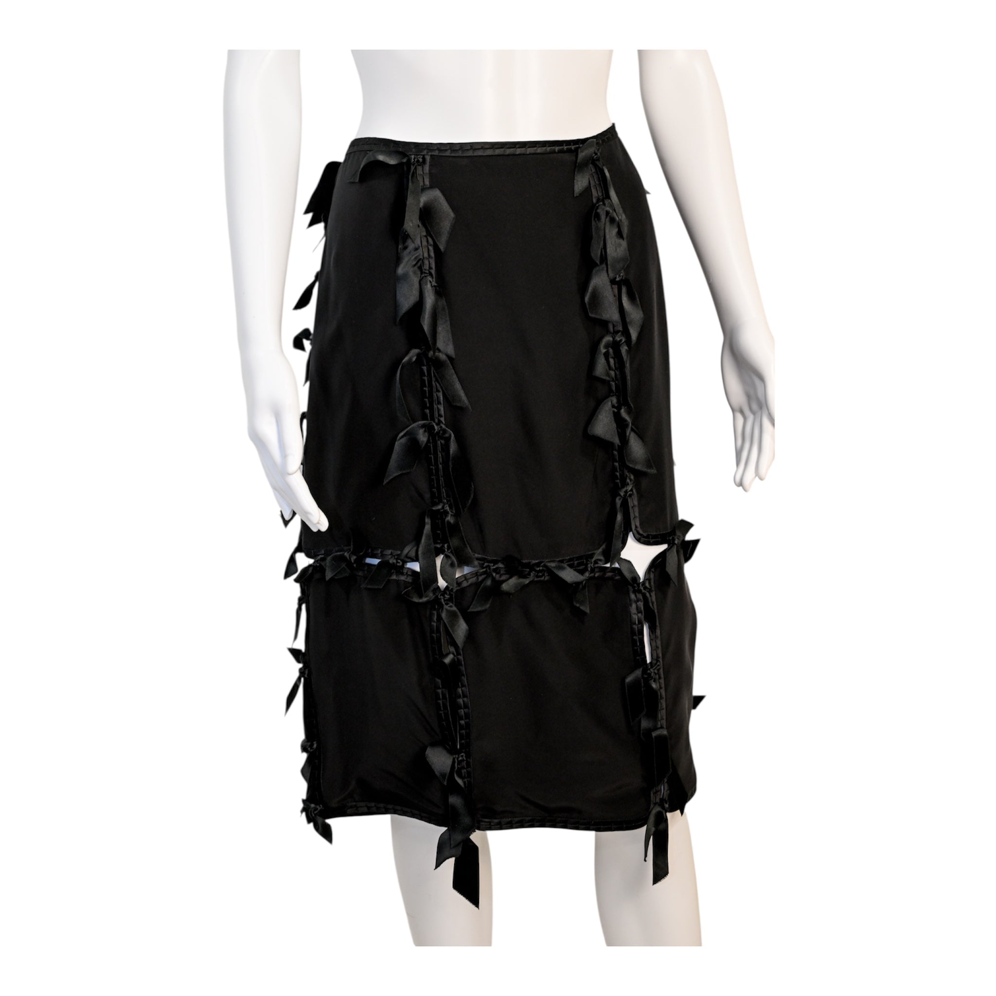 Yves Saint Laurent YSL by Tom Ford Black Satin Ribbon Skirt — F/W 2002 Runway Collection Size 42